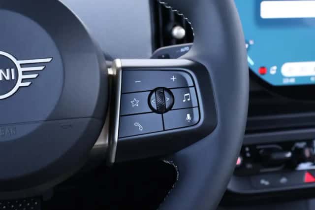 MINI Cabrio (2026) thumbnail 21