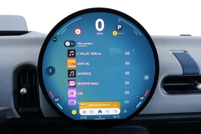 MINI Cabrio (2026) thumbnail 31