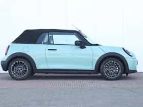 MINI Cabrio (2026) thumbnail 5