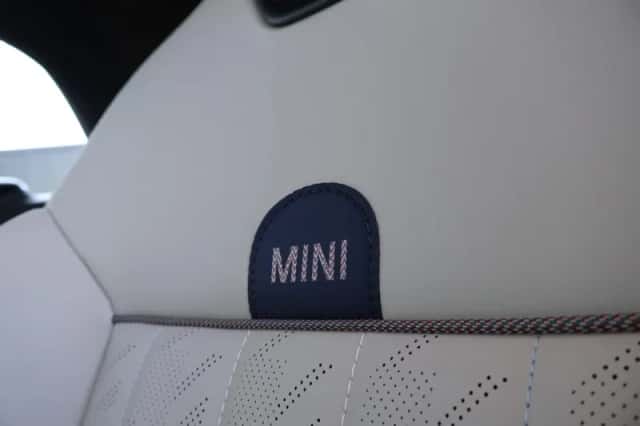 MINI Cabrio (2026) thumbnail 46