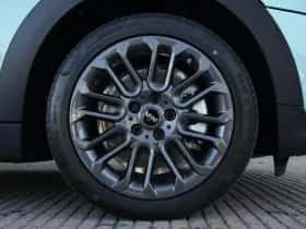 MINI Cabrio (2026) thumbnail 9