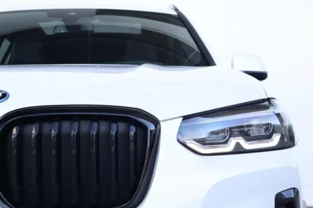 BMW X3 (2024) thumbnail 3