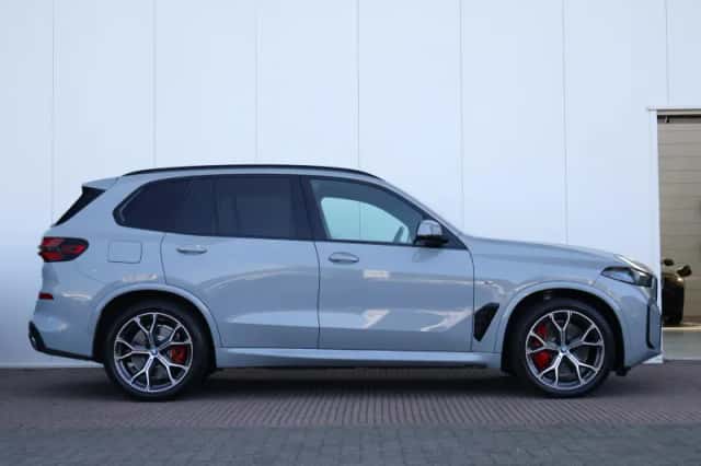 BMW X5 (2025) thumbnail 5