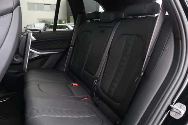 BMW X5 (2022) thumbnail 65