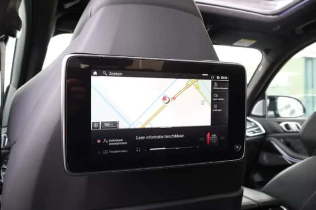 BMW X5 (2022) thumbnail 68