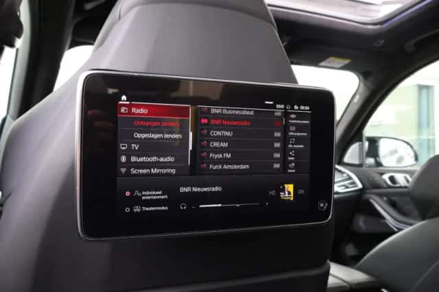 BMW X5 (2022) thumbnail 69