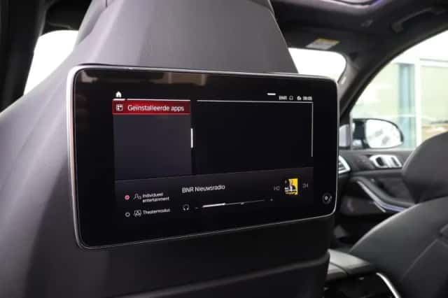 BMW X5 (2022) thumbnail 71