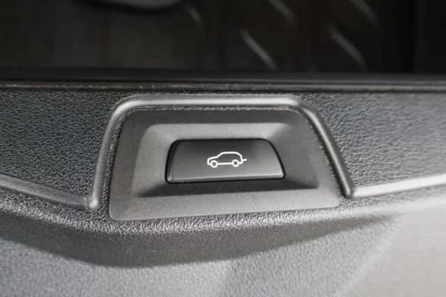 BMW X5 (2022) thumbnail 74