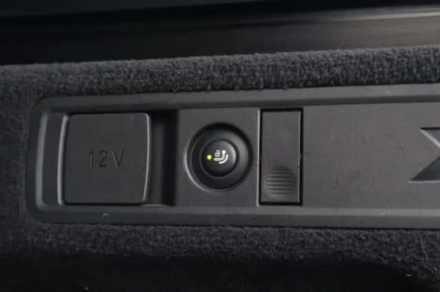 BMW X5 (2022) thumbnail 75