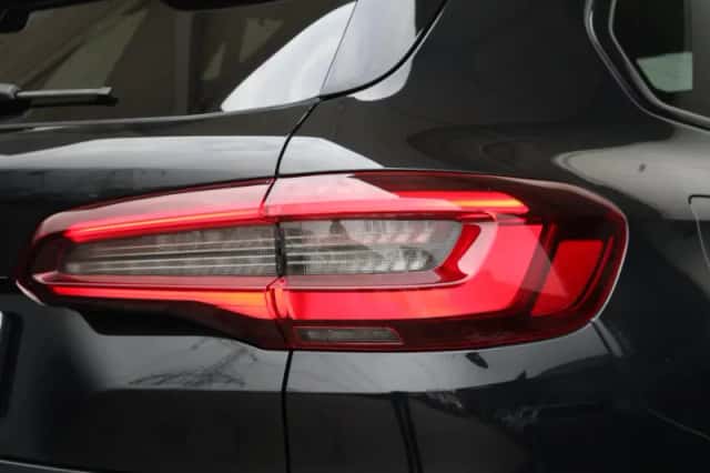 BMW X5 (2022) thumbnail 85
