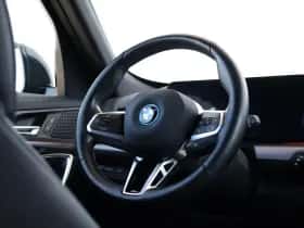 BMW iX1 (2023) thumbnail 13