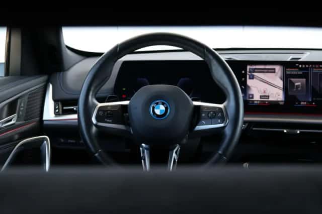 BMW iX1 (2023) thumbnail 14