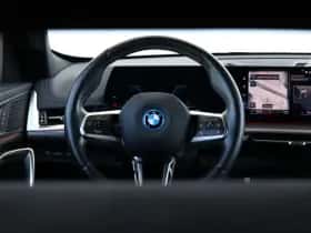 BMW iX1 (2023) thumbnail 14