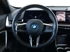 BMW iX1 (2023) thumbnail 17