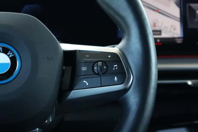 BMW iX1 (2023) thumbnail 19