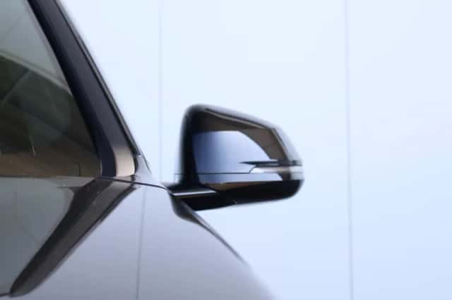 BMW iX1 (2023) thumbnail 4