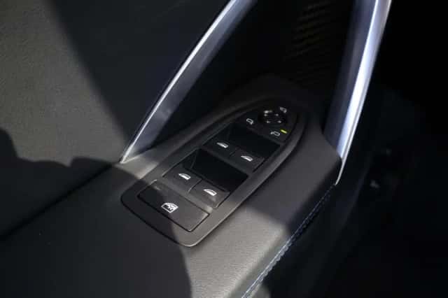 BMW X2 (2024) thumbnail 15