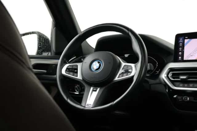 BMW iX3 (2022) thumbnail 13