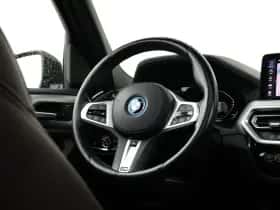 BMW iX3 (2022) thumbnail 13