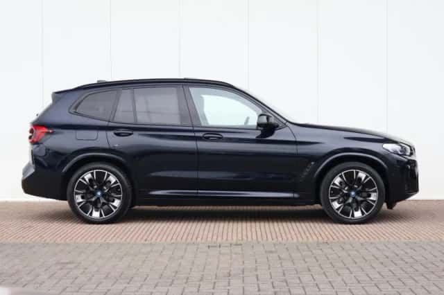 BMW iX3 (2022) thumbnail 5