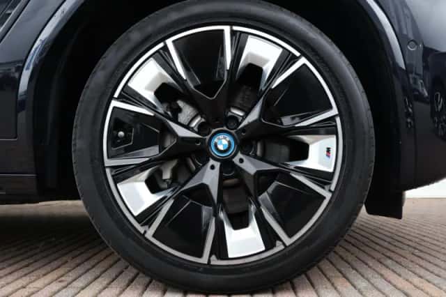 BMW iX3 (2022) thumbnail 6