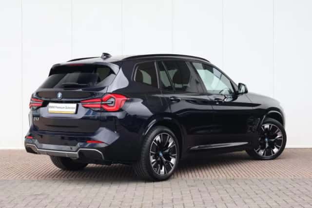 BMW iX3 (2022) thumbnail 7