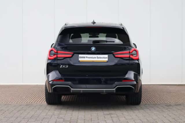 BMW iX3 (2022) thumbnail 8