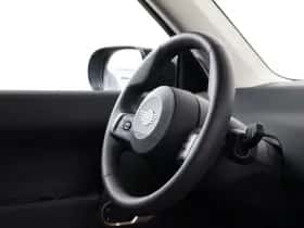MINI Cooper (2025) thumbnail 11