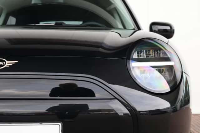 MINI Cooper (2025) thumbnail 3