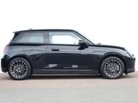 MINI Cooper (2025) thumbnail 5