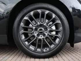 MINI Cooper (2025) thumbnail 6