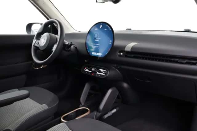 MINI Cooper (2025) thumbnail 10