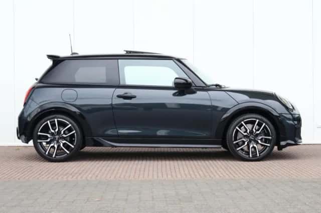 MINI Cooper (2026) thumbnail 5