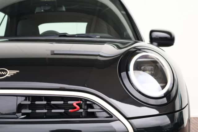 MINI Cabrio (2026) thumbnail 3