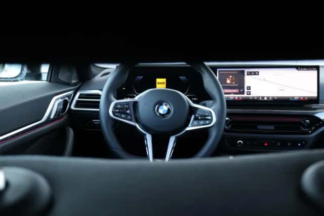 BMW i4 (2026) thumbnail 14