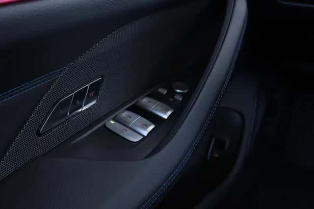 BMW i4 (2026) thumbnail 15