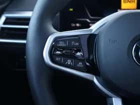 BMW i4 (2026) thumbnail 18