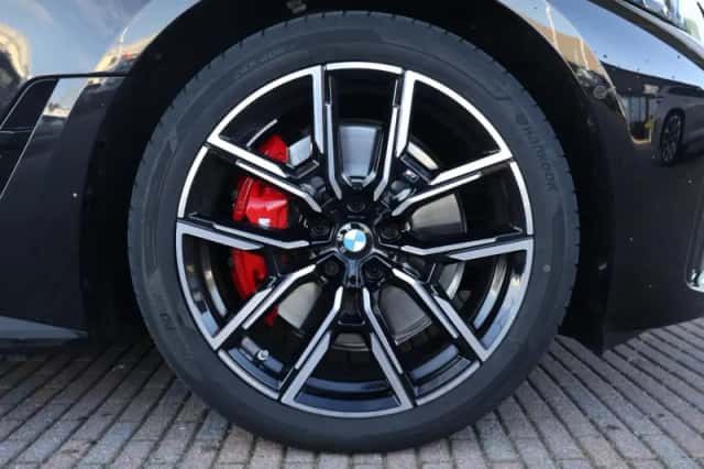 BMW i4 (2026) thumbnail 6