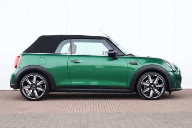 MINI Cabrio (2022) thumbnail 5