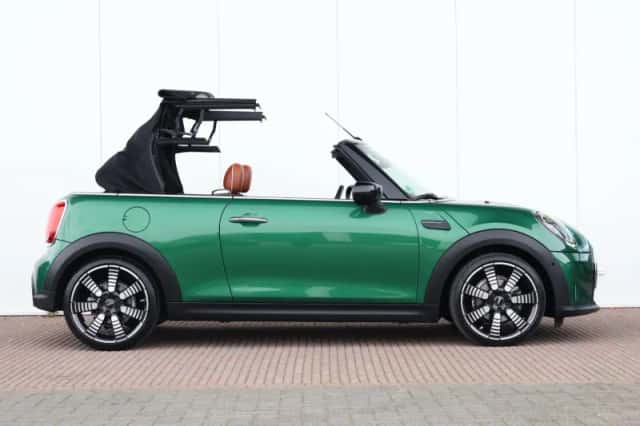 MINI Cabrio (2022) thumbnail 6