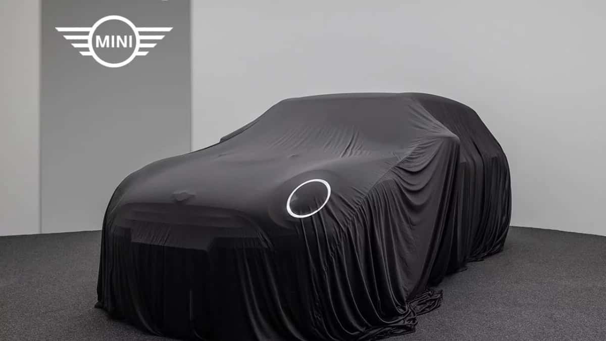 MINI Cabrio (2023) — foto 1