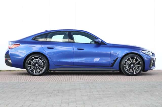 BMW i4 (2022) thumbnail 5