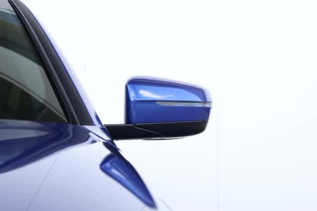 BMW i4 (2022) thumbnail 4