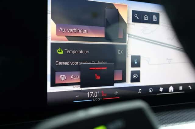 BMW i4 (2023) thumbnail 27