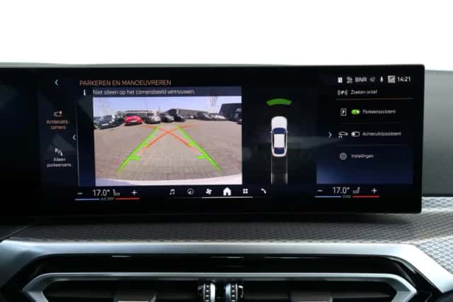BMW i4 (2023) thumbnail 33