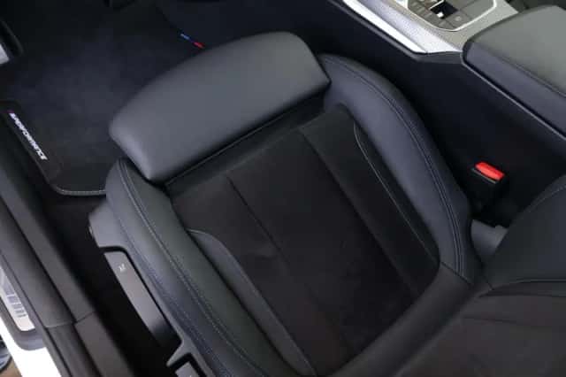 BMW i4 (2023) thumbnail 38