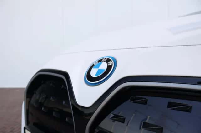 BMW i4 (2023) thumbnail 46