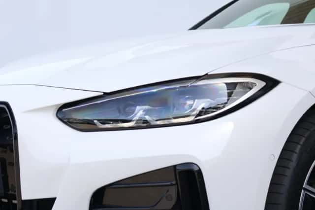 BMW i4 (2023) thumbnail 47