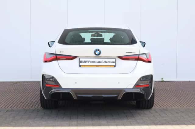 BMW i4 (2023) thumbnail 8