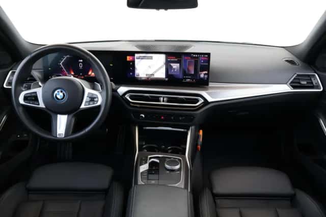 BMW 3-Serie (2024) thumbnail 12